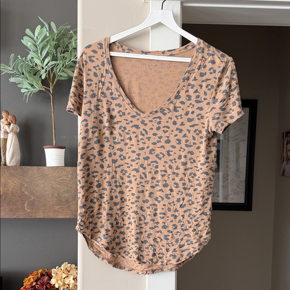 Abercrombie & Fitch Brown Leopard V-Neck Tee
